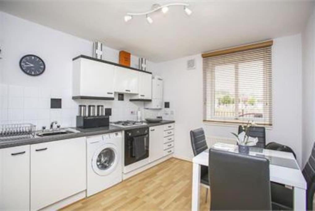 Апартаменти Immaculate Cosy Flat Next To Holyrood Park! Единбург Екстер'єр фото
